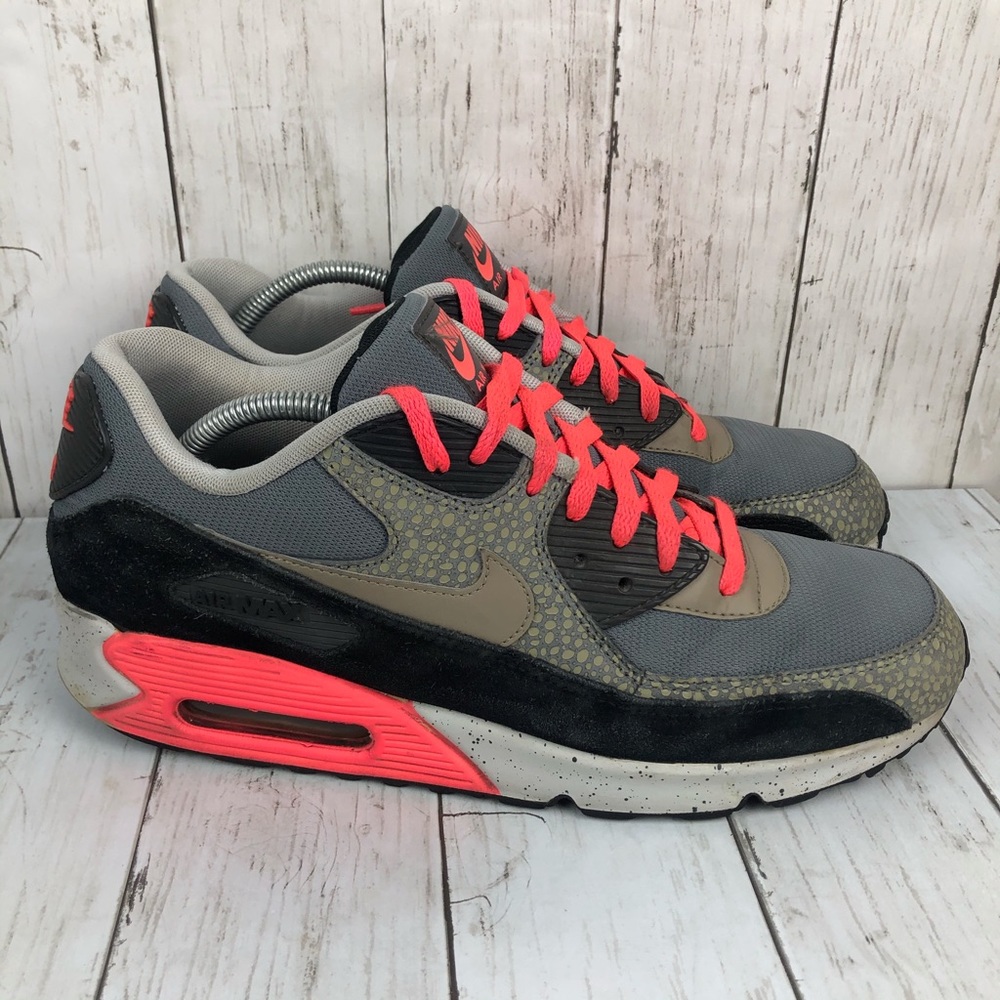 Nike Air Max 90 Bamboo Safari Athletic Shoe